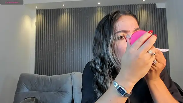 Snapshot of Alessia_Taylorr chatting on 03.20.25 Alessia Taylorr online show from 03.20.25