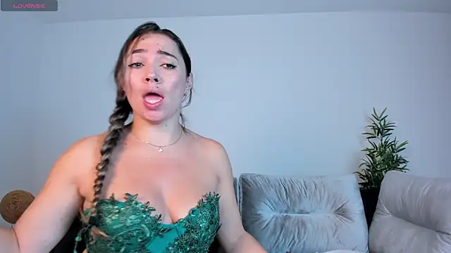 Snapshot of Alessia_Taylorr chatting on 03.21.25 Alessia Taylorr online show from 03.21.25