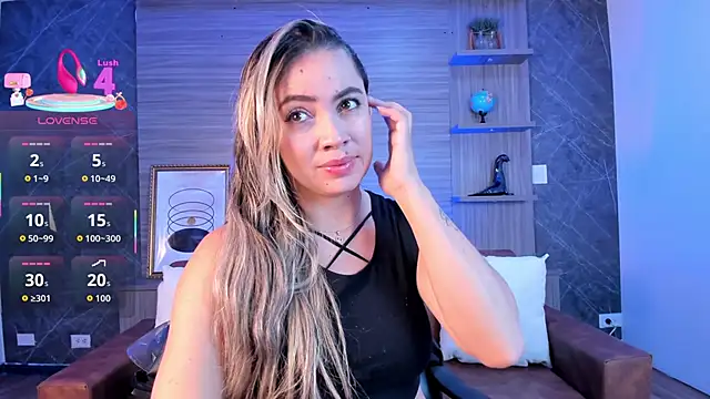 Snapshot of Alessia_Taylorr chatting on 09.29.25 Alessia Taylorr online show from 09.29.25