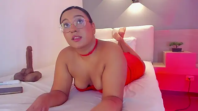 ellamontoya online show from 09.09.25