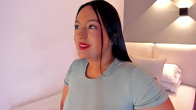 ellamontoya online show from 09.15.25