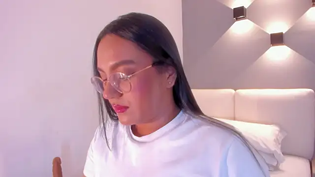 ellamontoya online show from 09.23.25