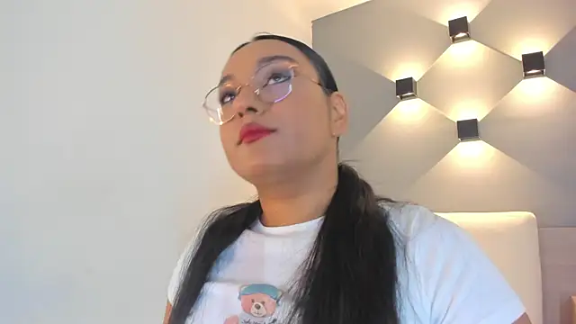 ellamontoya online show from 10.24.25