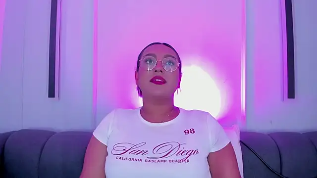 ellamontoya online show from 11.22.25