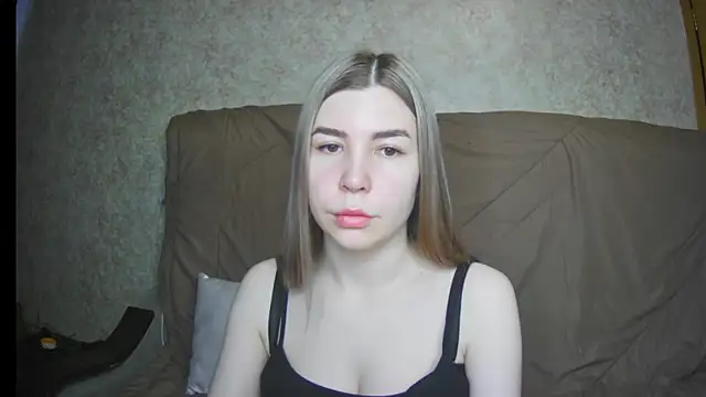 ElllaNuar online show from 03.12.25