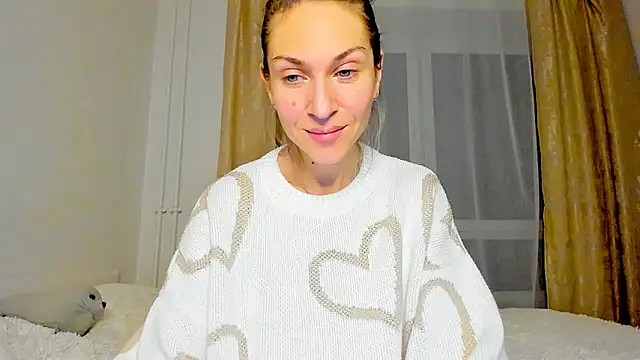 Mona Cruz online show from 03.15.25