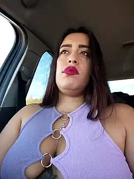 Snapshot of Freyja300 chatting on 10.22.25 Freyja300 online show from 10.22.25