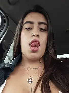 Snapshot of Freyja300 chatting on 10.24.25 Freyja300 online show from 10.24.25