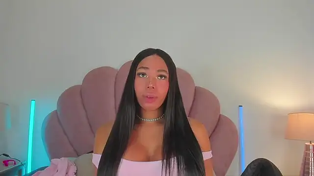 Nicole Paradise online show from 04.08.26