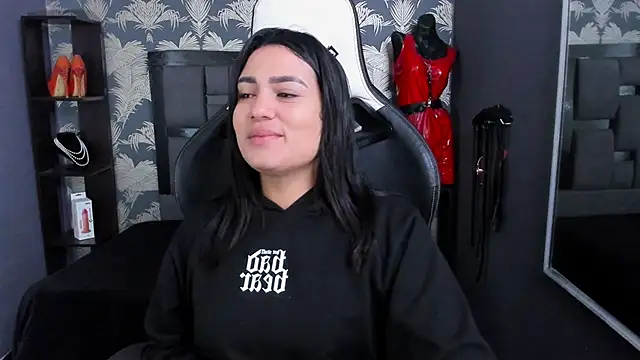 Cumming Tiffani online show from 09.29.25