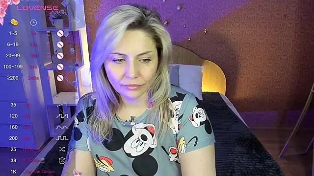 Snapshot of fucking_punishment chatting on 01.18.25 fucking punishment online show from 01.18.25