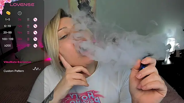 Snapshot of fucking_punishment chatting on 02.26.25 fucking punishment online show from 02.26.25