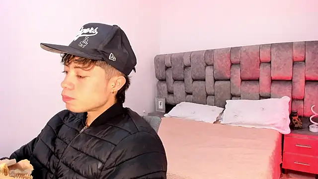 MarcusCollinss  online show from 12.04.24