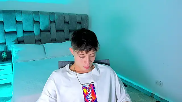 MarcusCollinss  online show from 12.12.24