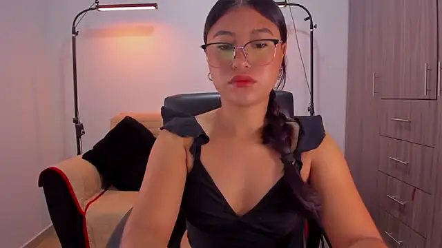 Snapshot of cloy_baby__ chatting on 06.01.26 cloy baby online show from 06.01.26