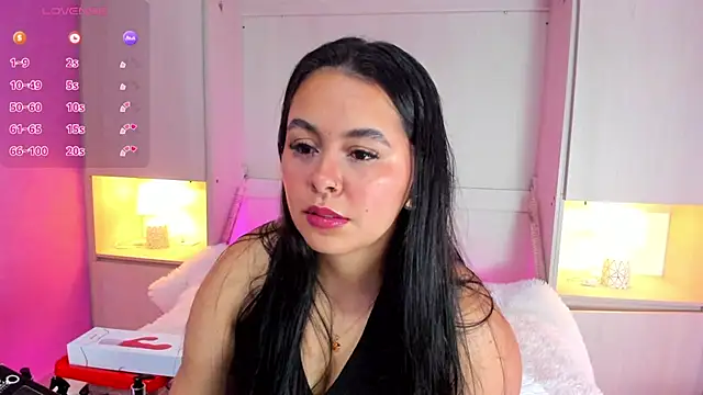 Snapshot of valerymeyerr chatting on 01.04.25 valerymeyerr online show from 01.04.25