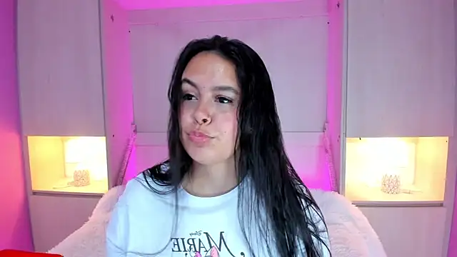 Snapshot of valerymeyerr chatting on 02.01.25 valerymeyerr online show from 02.01.25