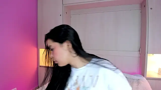 Snapshot of valerymeyerr chatting on 02.13.25 valerymeyerr online show from 02.13.25
