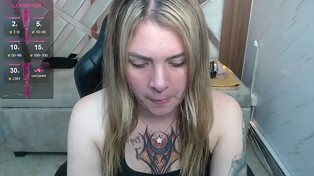 Snapshot of Paula_b_ chatting on 06.20.26 Paula b online show from 06.20.26