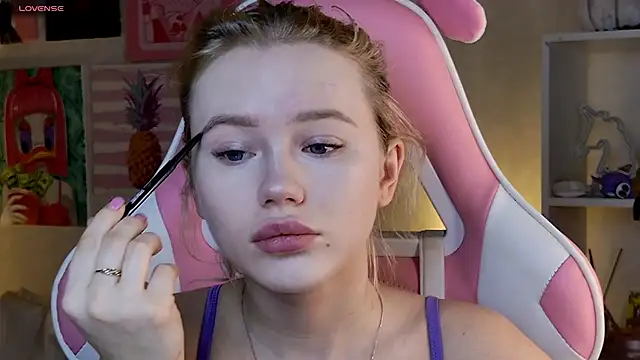 Snapshot of LexieLoree chatting on 02.07.25 LexieLoree online show from 02.07.25