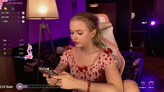 Snapshot of LexieLoree chatting on 03.14.25 LexieLoree online show from 03.14.25