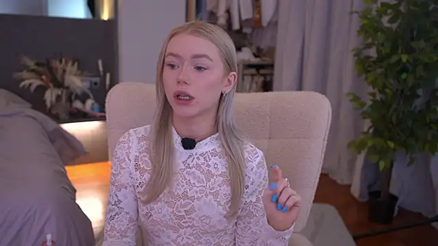 LexieLoree online show from 04.04.26