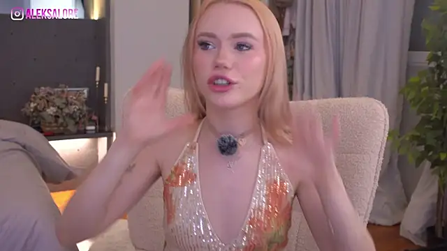 Snapshot of LexieLoree chatting on 07.01.26 LexieLoree online show from 07.01.26