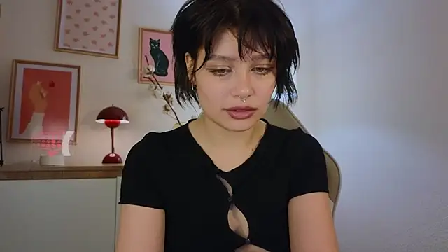 Snapshot of ari_rari chatting on 03.20.25 ari rari online show from 03.20.25
