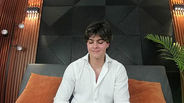 Snapshot of scott_brands chatting on 02.13.25 scott brands online show from 02.13.25