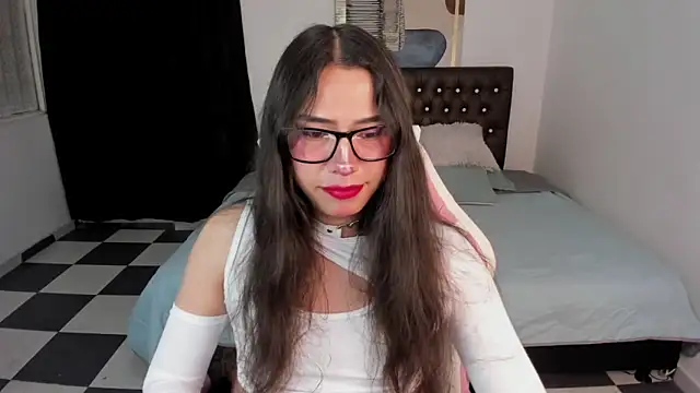 paula kawaiifu  online show from 12.07.24