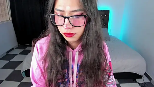 paula kawaiifu  online show from 03.08.25