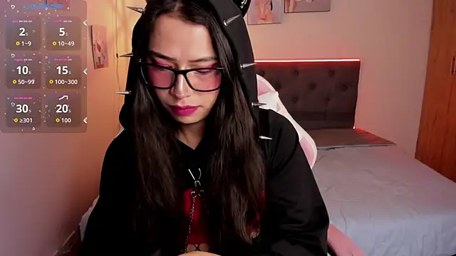 paula kawaiifu  online show from 10.19.25