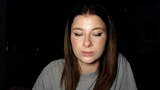 Snapshot of Mia-Minou chatting on 09.13.25 Mia-Minou online show from 09.13.25