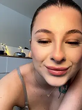 Mia-Minou online show from 01.09.26