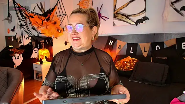 MartinaCaycedo online show from 10.25.25