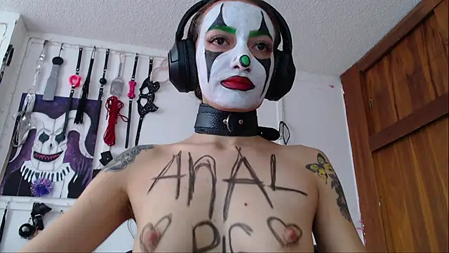 Eloise-brown online show from 03.02.25