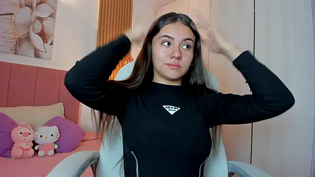 Snapshot of mia_nevaeh chatting on 12.26.24 mia nevaeh online show from 12.26.24