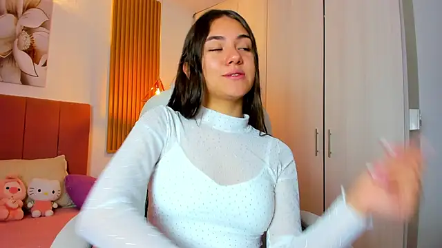 Snapshot of mia_nevaeh chatting on 12.28.24 mia nevaeh online show from 12.28.24