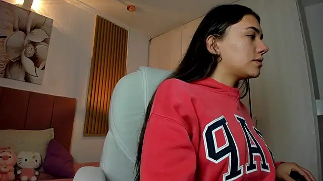 Snapshot of mia_nevaeh chatting on 01.03.25 mia nevaeh online show from 01.03.25