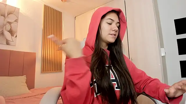 Snapshot of mia_nevaeh chatting on 01.06.25 mia nevaeh online show from 01.06.25