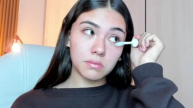 Snapshot of mia_nevaeh chatting on 01.28.25 mia nevaeh online show from 01.28.25