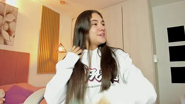 Snapshot of mia_nevaeh chatting on 02.27.25 mia nevaeh online show from 02.27.25