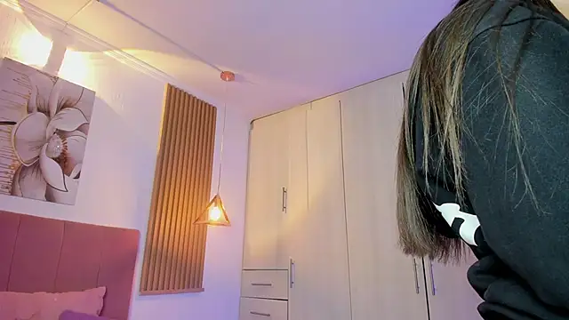 Snapshot of mia_nevaeh chatting on 09.09.25 mia nevaeh online show from 09.09.25