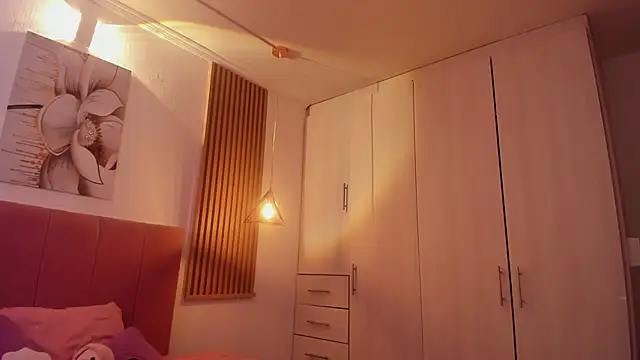 Snapshot of mia_nevaeh chatting on 09.11.25 mia nevaeh online show from 09.11.25