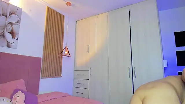 Snapshot of mia_nevaeh chatting on 09.17.25 mia nevaeh online show from 09.17.25