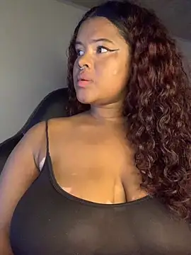 Snapshot of antonella_19x chatting on 12.22.24 antonella 19x online show from 12.22.24