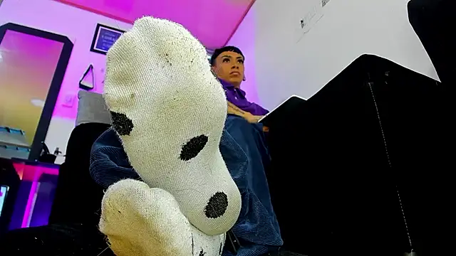 Snapshot of vivi-honey chatting on 09.26.25 vivi-honey online show from 09.26.25