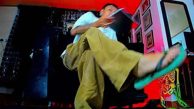 Snapshot of vivi-honey chatting on 10.09.25 vivi-honey online show from 10.09.25