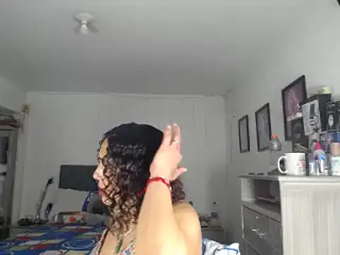 Corina hot online show from 12.26.24