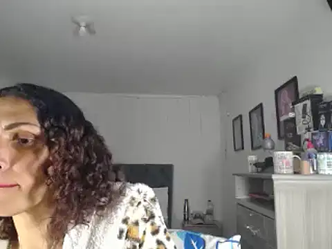 Corina hot online show from 12.27.24